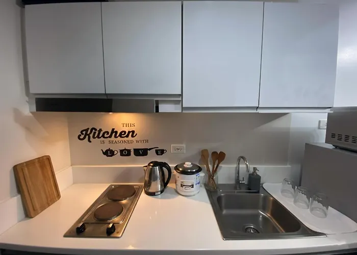 Air Residences 46f Stunning View Wifi & Netflix Manila